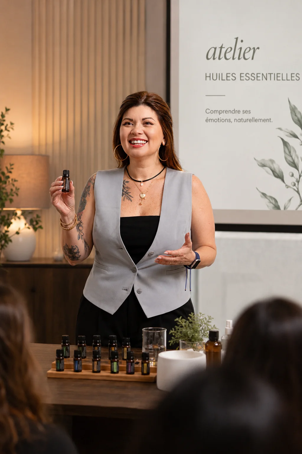 Nani Duran animant un atelier d’aromathérapie